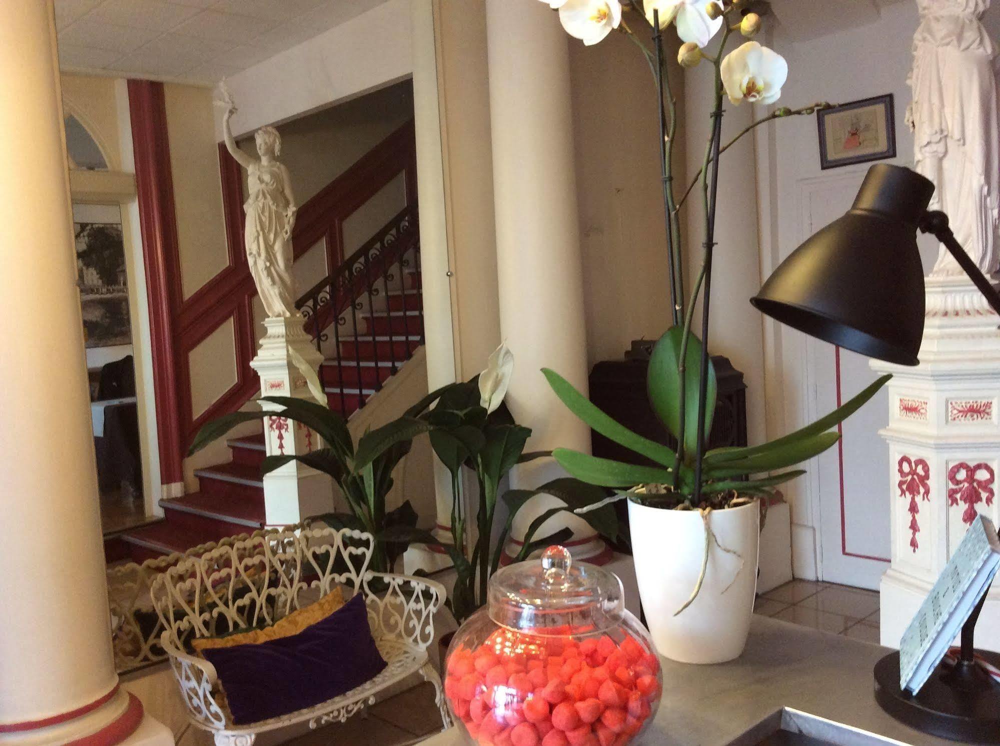 Hotel De La Paix Limoges Ngoại thất bức ảnh
